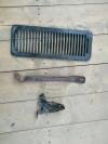 Griglia ventilazione cofano, gancio sicurezza cofano, staffa sostegno paraurti 