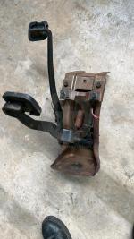 Pedaliera freni e frizione con forse interruttore Jeep CJ7