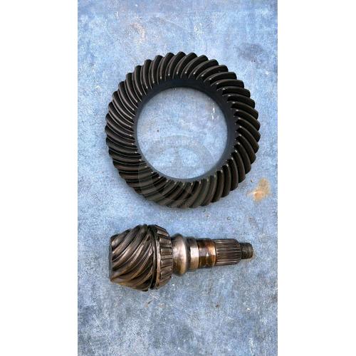 Corona e pignone posteriore Dana 44 JL 41 denti corona 11 denti pignone 3.73 codice: 10159660 