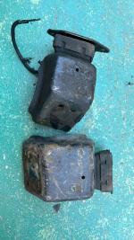 Coppia Zanche supporti motore CJ 2.4 isuzu disel