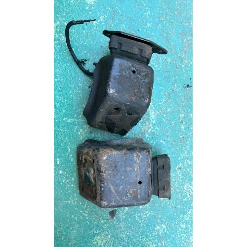 Coppia Zanche supporti motore CJ 2.4 isuzu disel