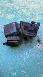 Coppia Zanche supporti motore CJ 2.4 isuzu disel