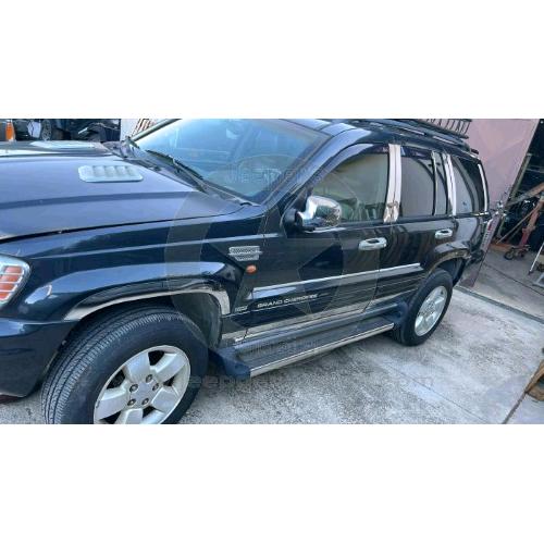 Jeep Grand Cherokee WJ 4.7 2001 per ricambi, motore 117.000 km, portapacchi, interni integri, numerosissimi accessori Startech, volante radica